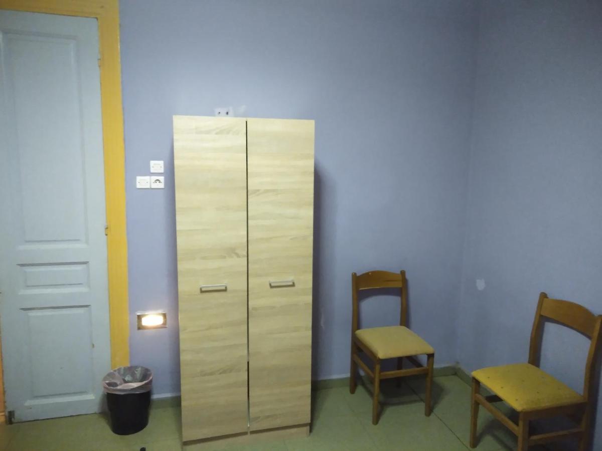 Auberge de jeunesse Pinguino à Athènes Extérieur photo